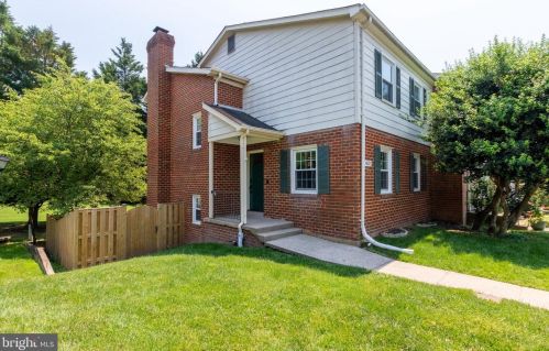 4521 Windsor Arms Ct, Annandale, VA 22003-5751