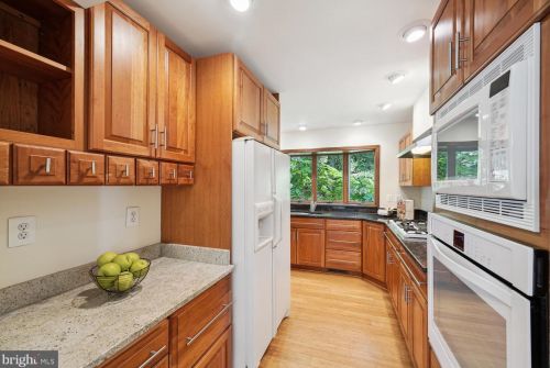 345 Crescendo Way, Silver Spring MD 20901-5020 exterior