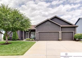 4915 161st St, Omaha, NE 68116-6480