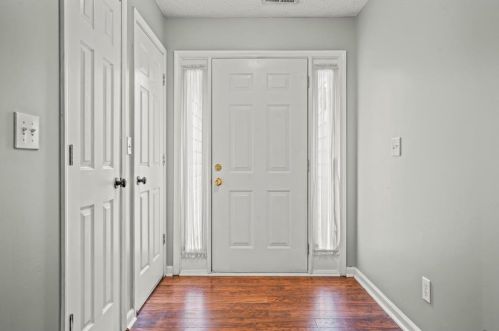 3940 Piper Glen Dr, Buford GA  30519-3985 exterior