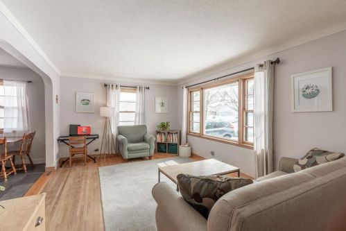 879 Idaho Ave, Saint Paul MN  55117-3469 exterior