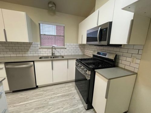 8430 Alvin High Ln, Austin TX  78729-3770 exterior