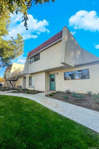 79 Price St, Redlands, CA 92373-1429