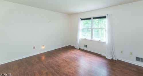 4 Elshaer Ct, Dover NJ  07869-1923 exterior