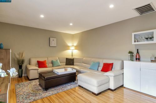825 Oak Grove Rd, Concord, CA 94518-3502