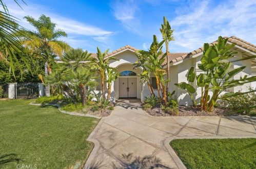 6528 Blackwood St, Riverside CA  92506-6240 exterior