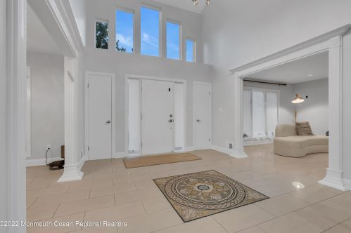 24 Valley Forge Rd, Tinton Falls NJ  07724-2441 exterior