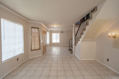 15311 Rancho Clemente Dr, Paramount, CA 90723-4578