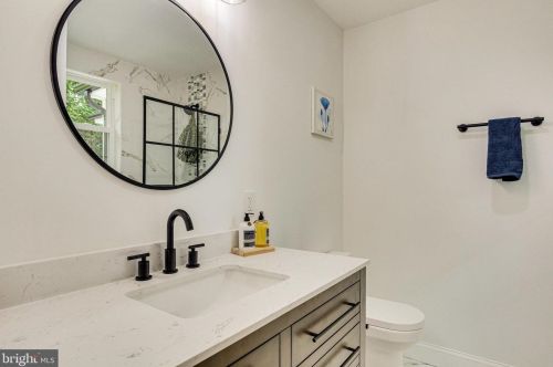 118 Fleetwood Ter, Silver Spring MD  20910-5511 exterior