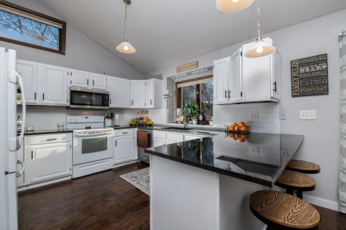 14137 Guthrie Ave, Saint Paul MN  55124-6720 exterior