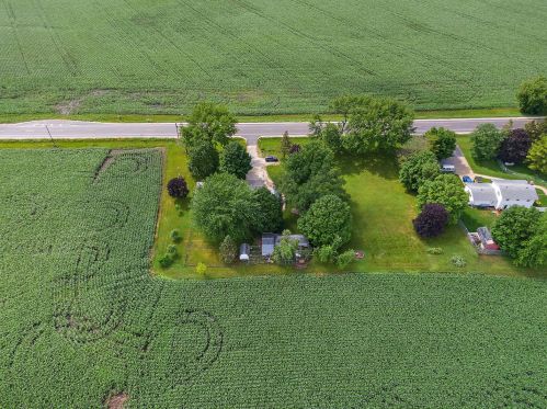 15354 Plank Rd, Sycamore IL  60178-8743 exterior