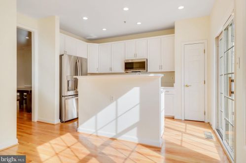 8517 Cameron St, Silver Spring MD 20910-3466 exterior