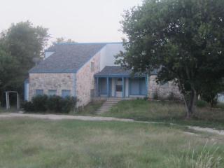 3073 Camelot Ln, Morgans Point TX  76513-7067 exterior