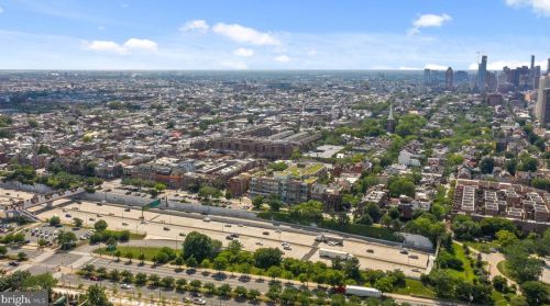 410 Front St, Philadelphia PA 19147-1606 exterior