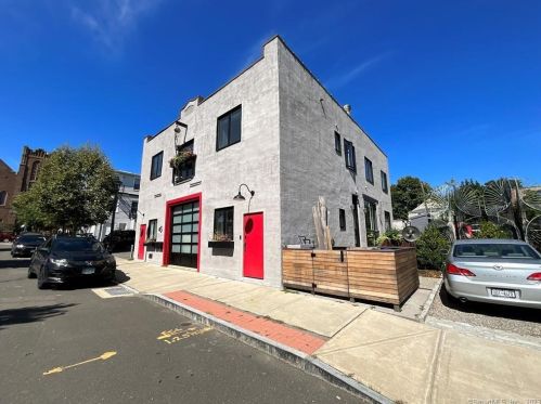 3 Raymond St, Norwalk CT  06854-3107 exterior