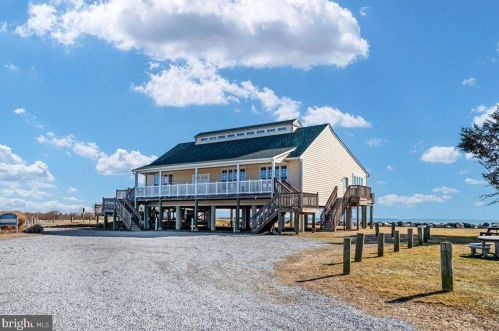 1176 Spruce Ave, Shady Side MD 20764-9562 exterior