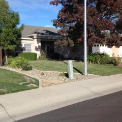 3132 Misty Glen Dr, Redding, CA 96001-5720