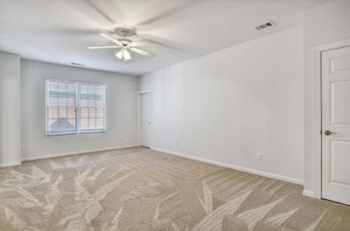 1066 Hedge Rose Ct, Atlanta GA  30324-2781 exterior