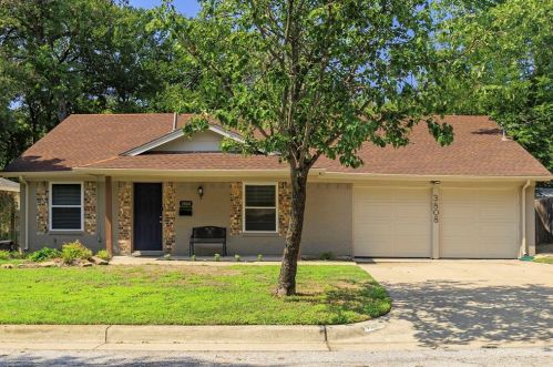 3808 Driskell Blvd, Fort Worth TX  76107-7208 exterior