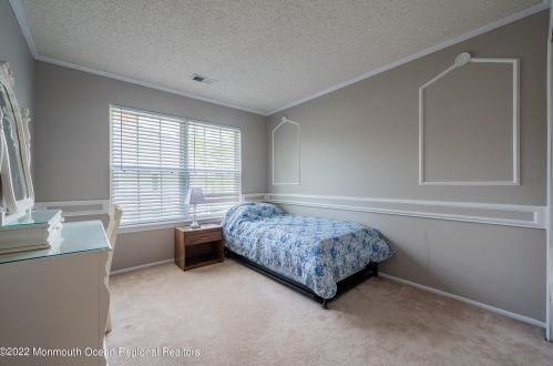 62 Des Moines Ct, Tinton Falls NJ 07712-3188 exterior