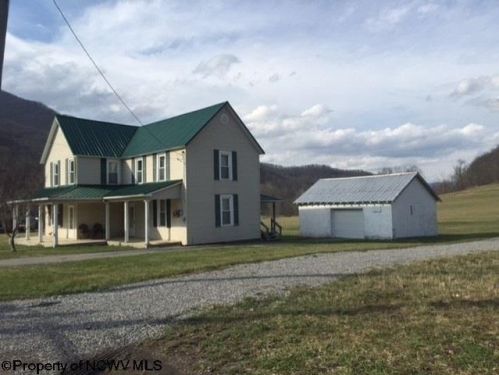 146 Mott St, Harman, WV 26270