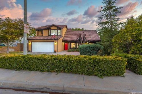 1536 Newgrove St, Lancaster, CA 93534-2822
