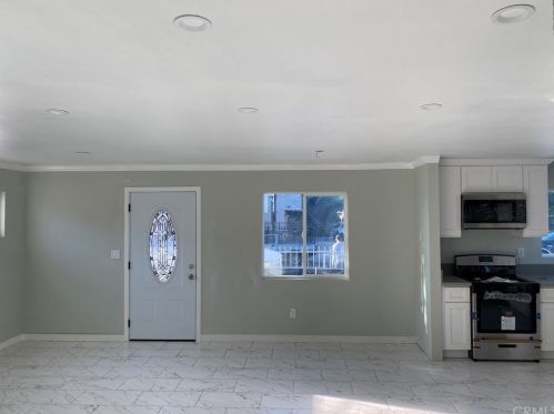 132 Caldwell St, Compton CA  90220-4807 exterior