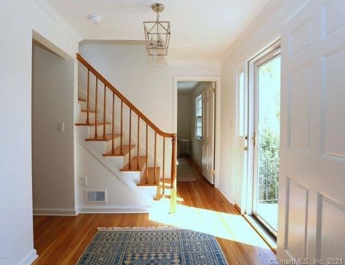 26 Spring St, Riverside CT  06878-6128 exterior