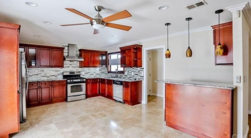 6932 Marilyn Dr, Huntington Beach CA  92647-4344 exterior