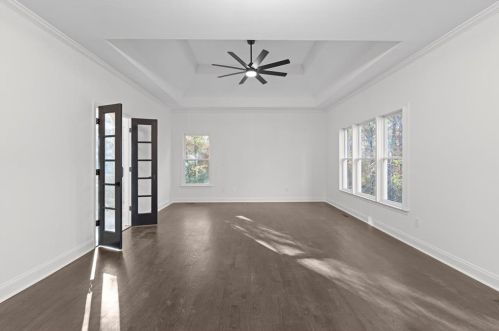 695 Highland Oaks Dr, Atlanta GA  30331-9210 exterior