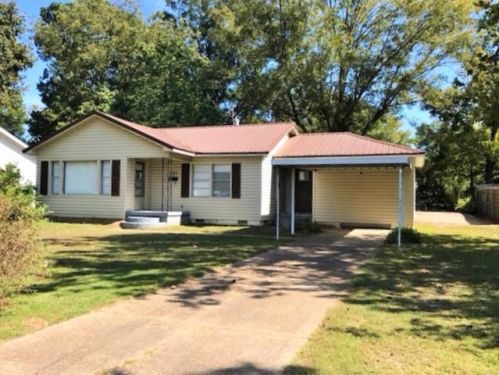 527 Howell St, De Kalb, TX 75559-2008