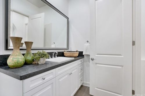 121 Long Fence, Irvine CA  92602-1807 exterior