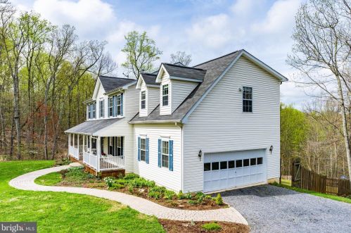 4561 Quail Run Dr, Marshall, VA 20115-3054