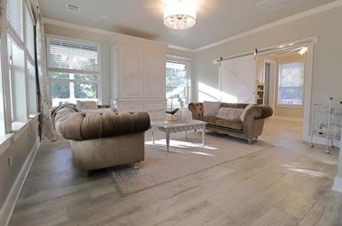 109 Concord Cir, Austin TX  78737-9073 exterior