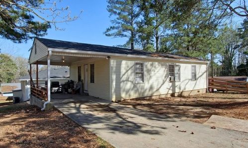 2700 Hood Ave, Atlanta GA  30318-0061 exterior