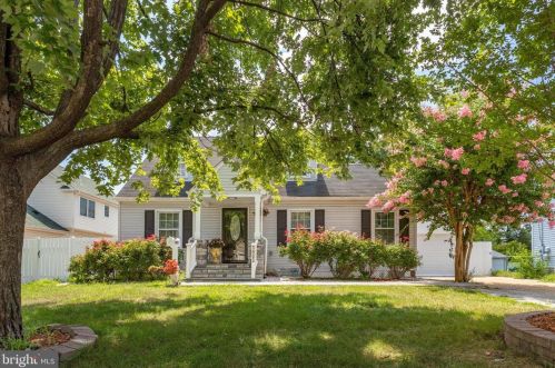 1403 F St, Woodbridge, VA 22191-1615