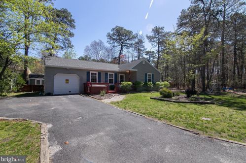 43 Fox St, Browns Mills, NJ 08015-4308