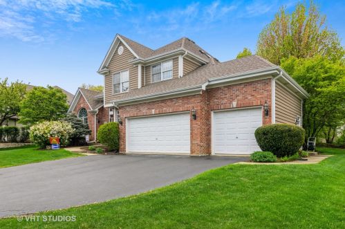 522 Pottawatomie Trl, Batavia, IL 60510-8354