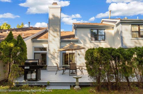 3 Old Orch Ln, Tinton Falls NJ 07712-2570 exterior