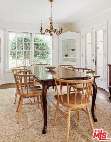 2480 Chevy Chase Dr, Glendale CA  91206-1845 exterior