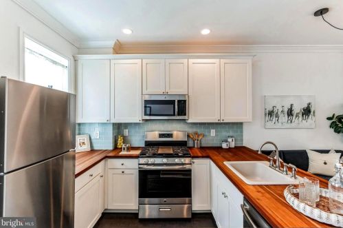 502 22nd St, Philadelphia PA 19146-1247 exterior