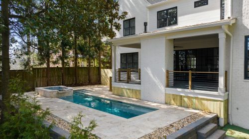 2731 Arden Rd, Atlanta GA  30305-1913 exterior