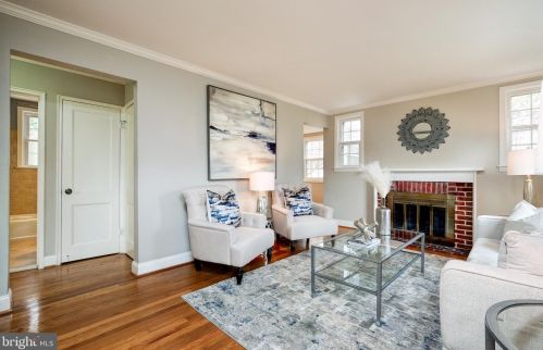 2902 Rose Pl, Falls Church, VA 22042-1921