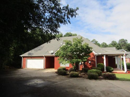 1259 Saxony Dr, Conyers GA  30013-6611 exterior