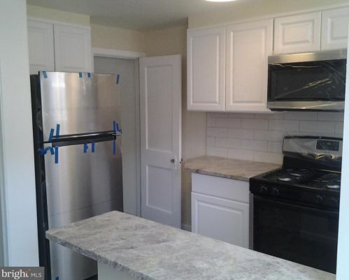 5449 Marsden St, Philadelphia, PA 19124-1603