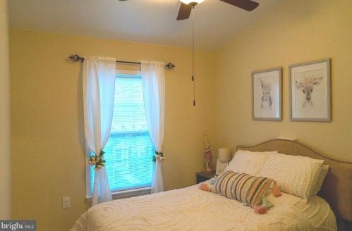 23 Dunlap Dr, Charles Town WV  25414-6512 exterior