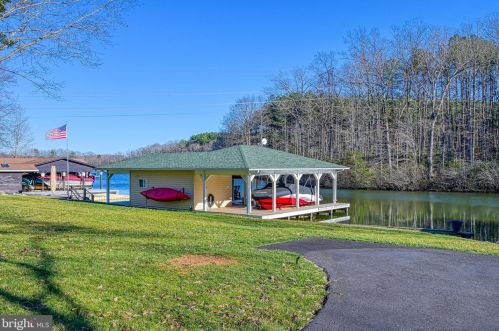 714 Tall Pines Dr, Mineral, VA 23117-4627