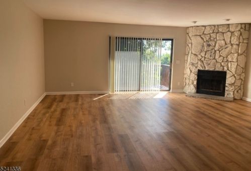 26 Alana Dr, Paterson NJ  07506-3444 exterior