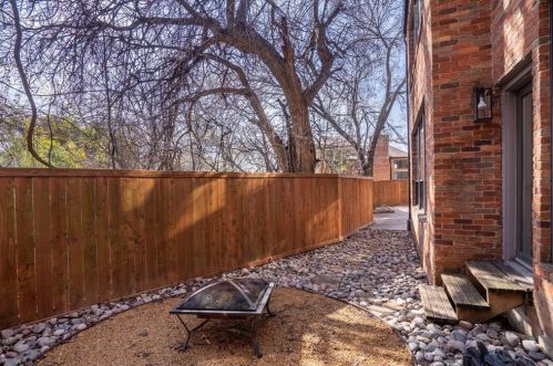 9630 Greenville Ave, Dallas TX 75243-6432 exterior