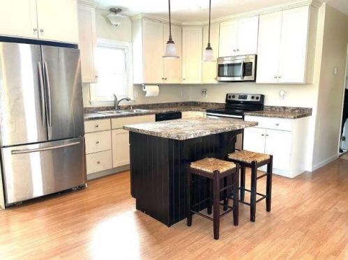 31 Johnson St, Belmont, NH 03220-4141